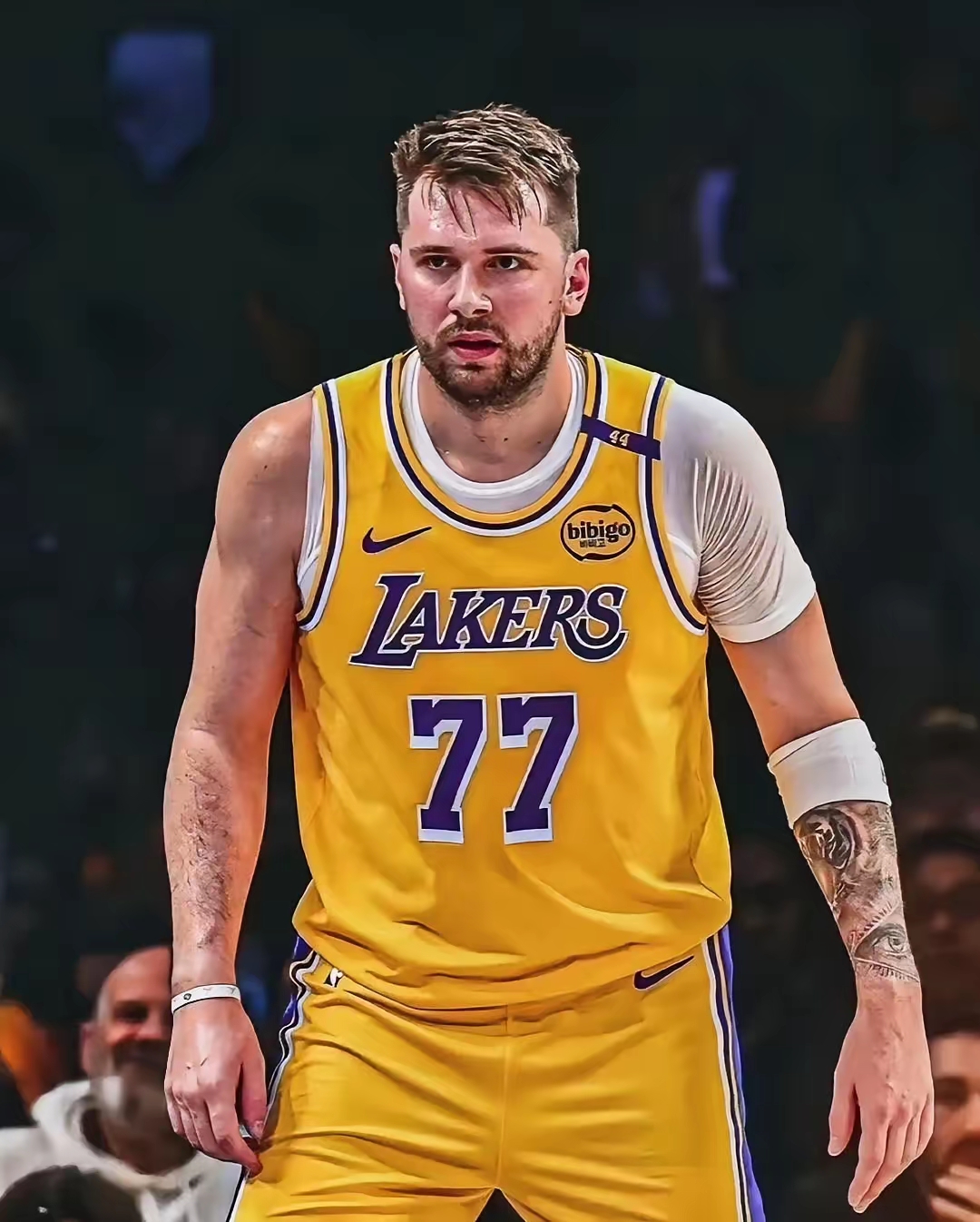 九游游戏平台关于洛杉矶湖人围绕英超豪取连胜关键时刻皇家马德里调整名单以备欧篮联，连对手都承认：巴塞罗那更衣室发声备战英超的信息